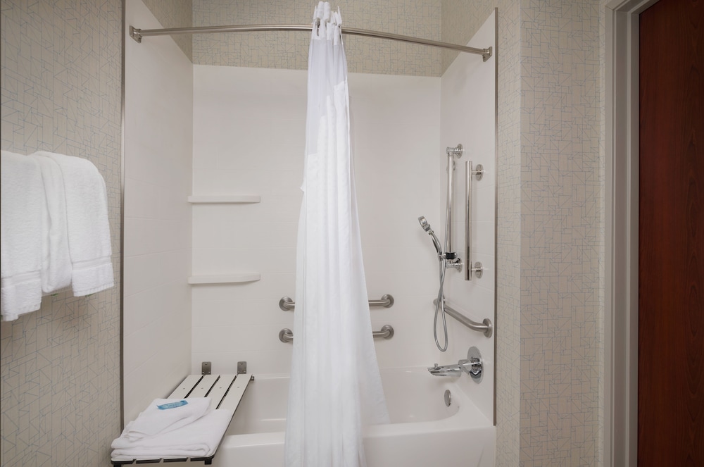 Holiday Inn Express Hotel And Suites Independence Kansas City 12/43
