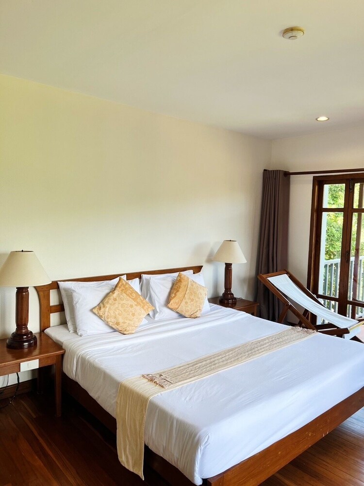 RIVERHOUSE HOTEL 22/71