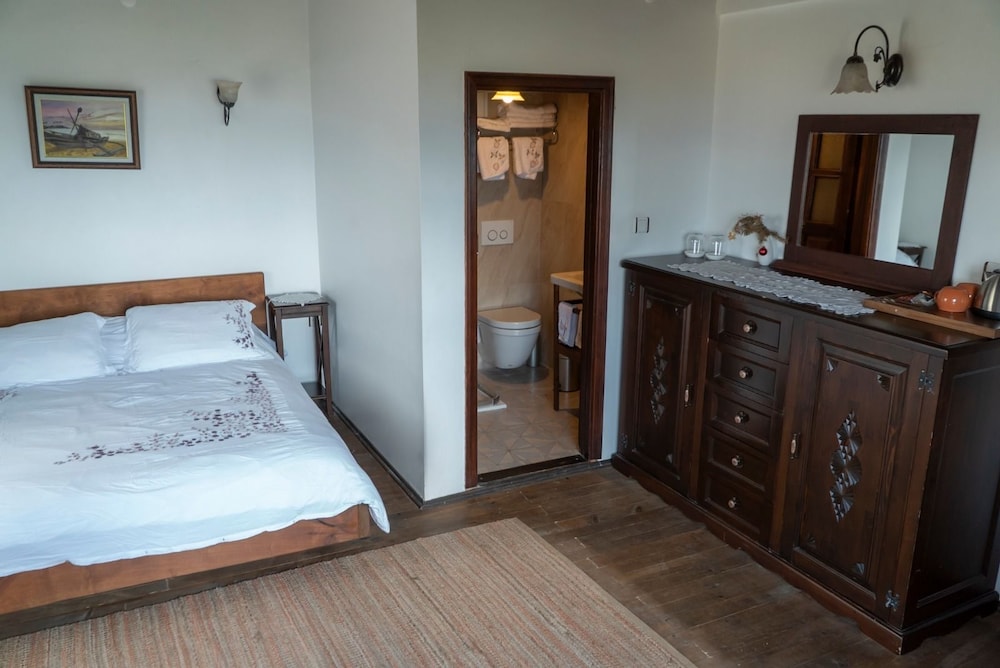 Villa Neva Hotel 3/23