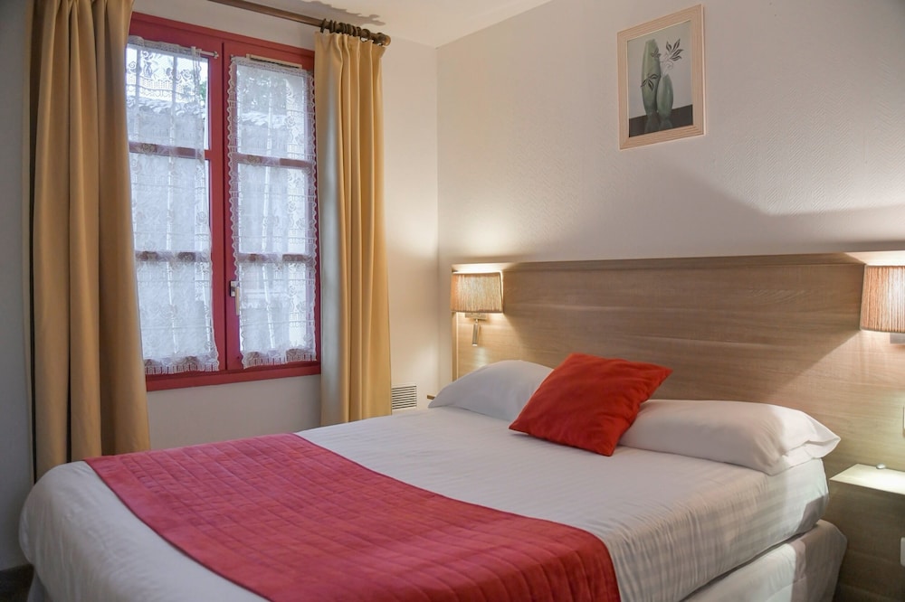 LOGIS HOTEL LES COMTES DE PARDIAC 4/34