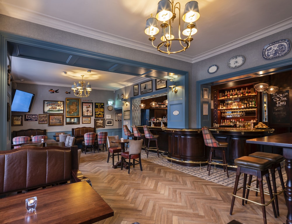 Avalon House Hotel 26/29