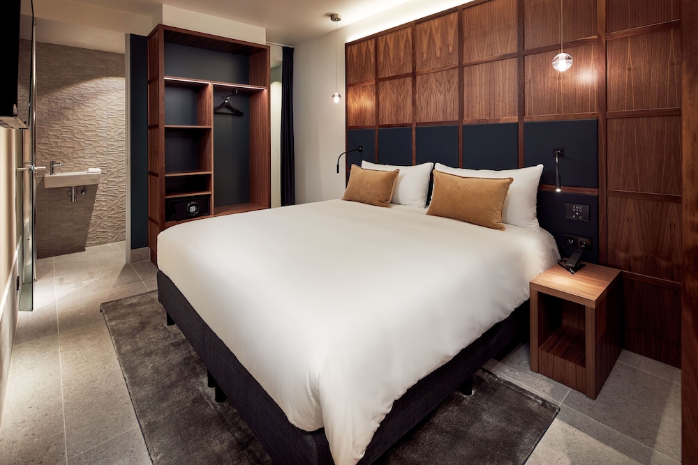 COMFORT, DOUBLE BED, NO WINDOW
