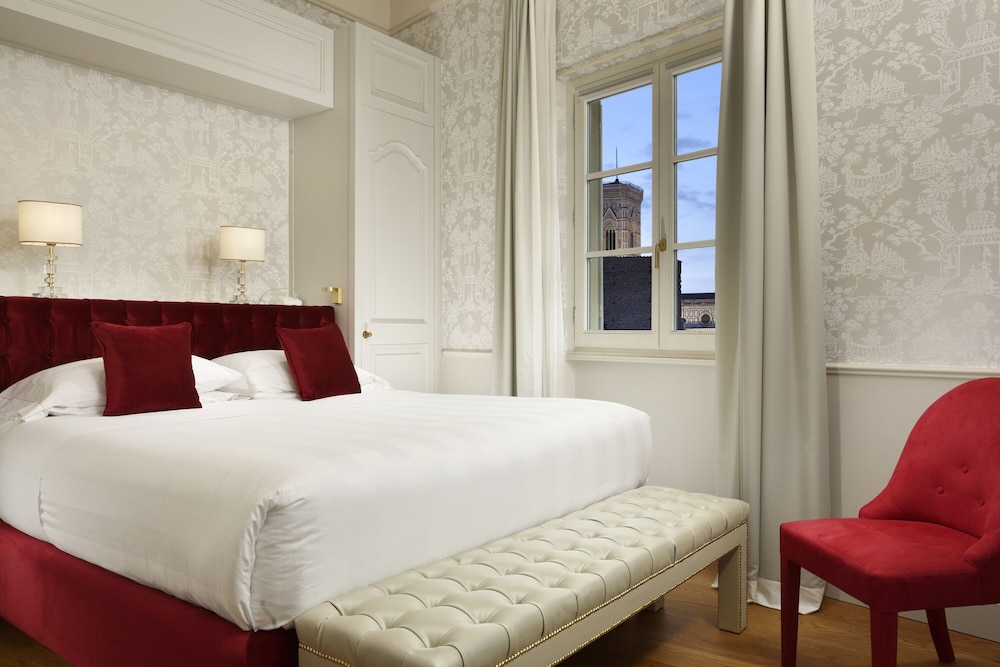 Hotel San Firenze Suites And Spa 30/75