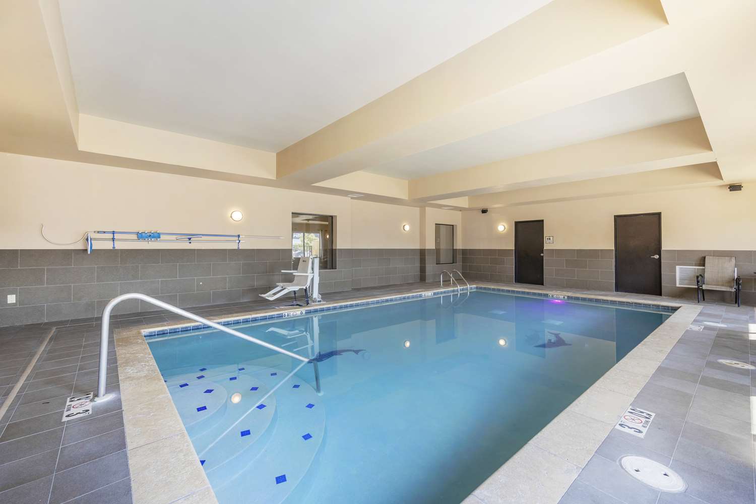 Best Western Plus Tupelo Inn Suites 30/45