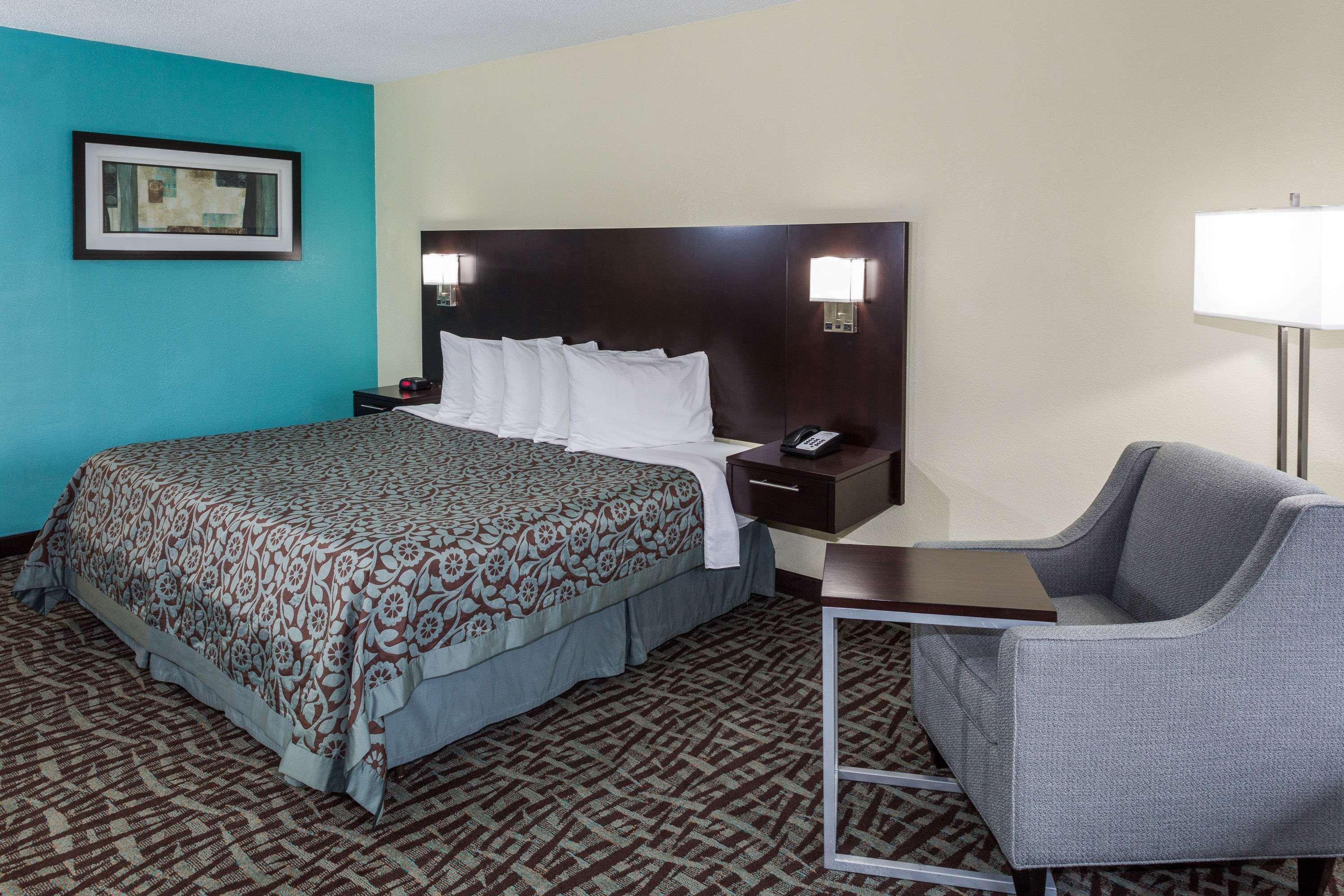 غرفة، Days Inn By Wyndham Melbourne 2/2