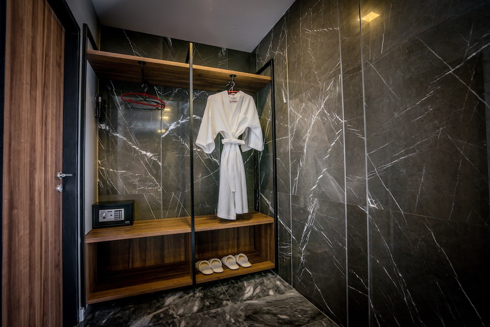 Onyx Hotel Bangkok 25/63