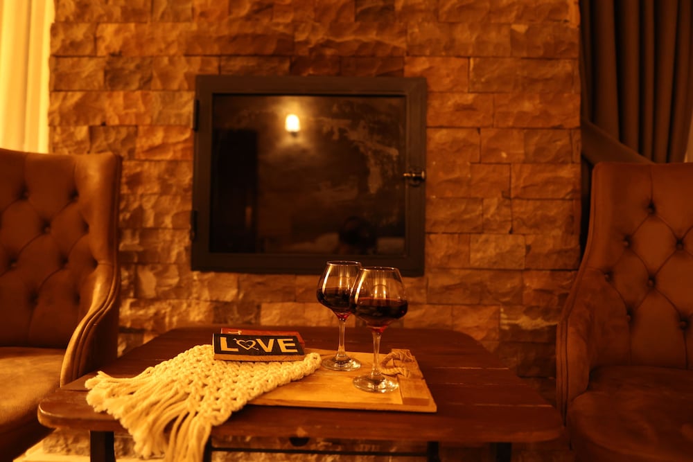 Calina Otel 19/50