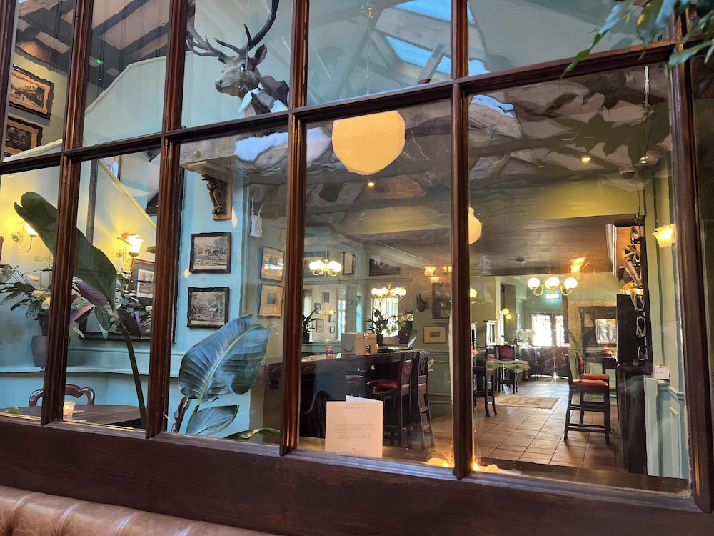 The Royal Oak Hotel And Restaurant 4/49