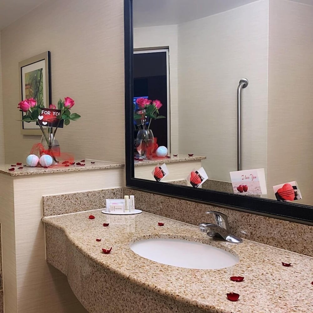 Fairfield Inn & Suites By Marriott Waco North 34/73