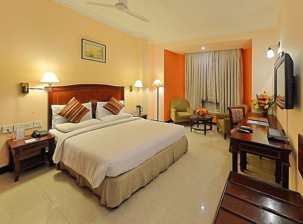 AADITHYA HOTEL 16/29