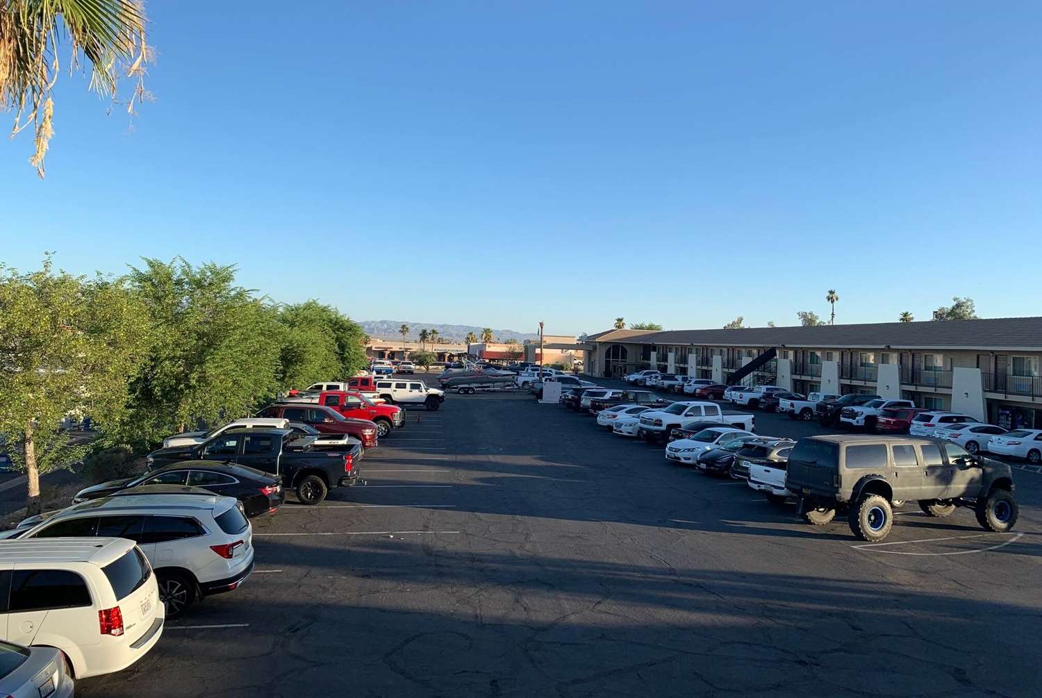 Days Inn by Wyndham Lake Havasu 28/36