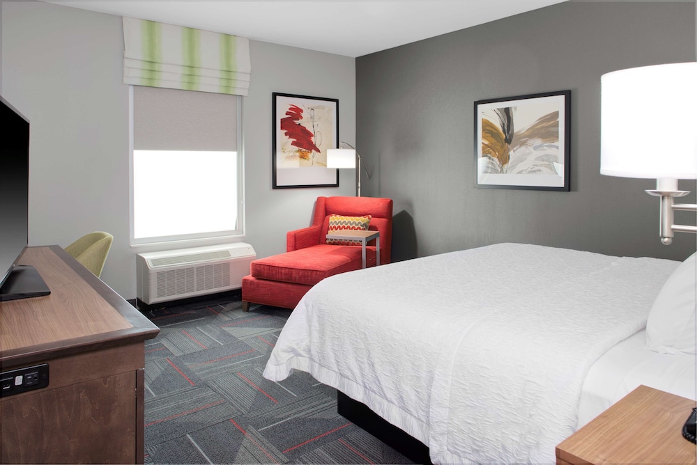 Hampton Inn And Suites Columbus Scioto Downs 12/40