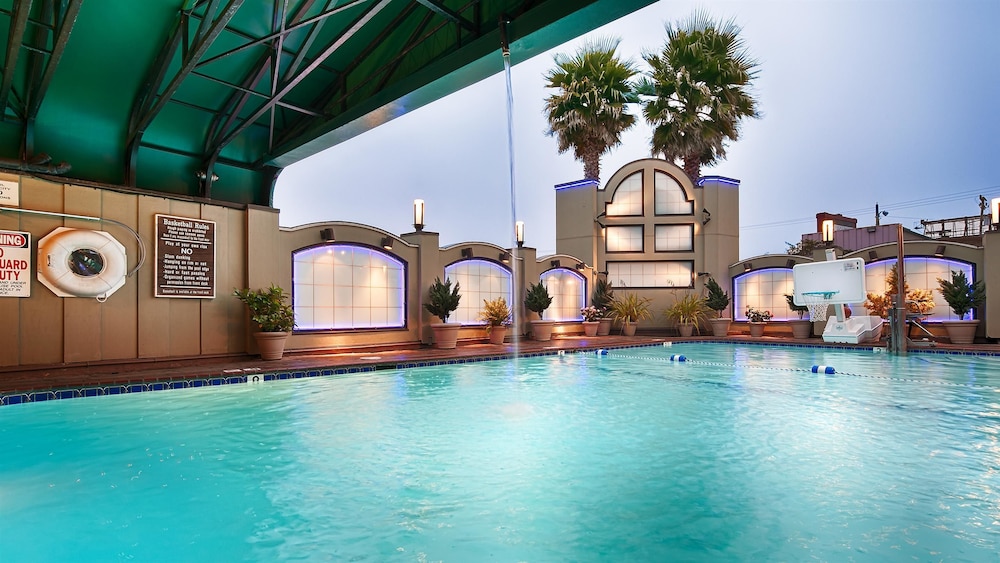 Best Western Plus Humboldt Bay Inn 1/47