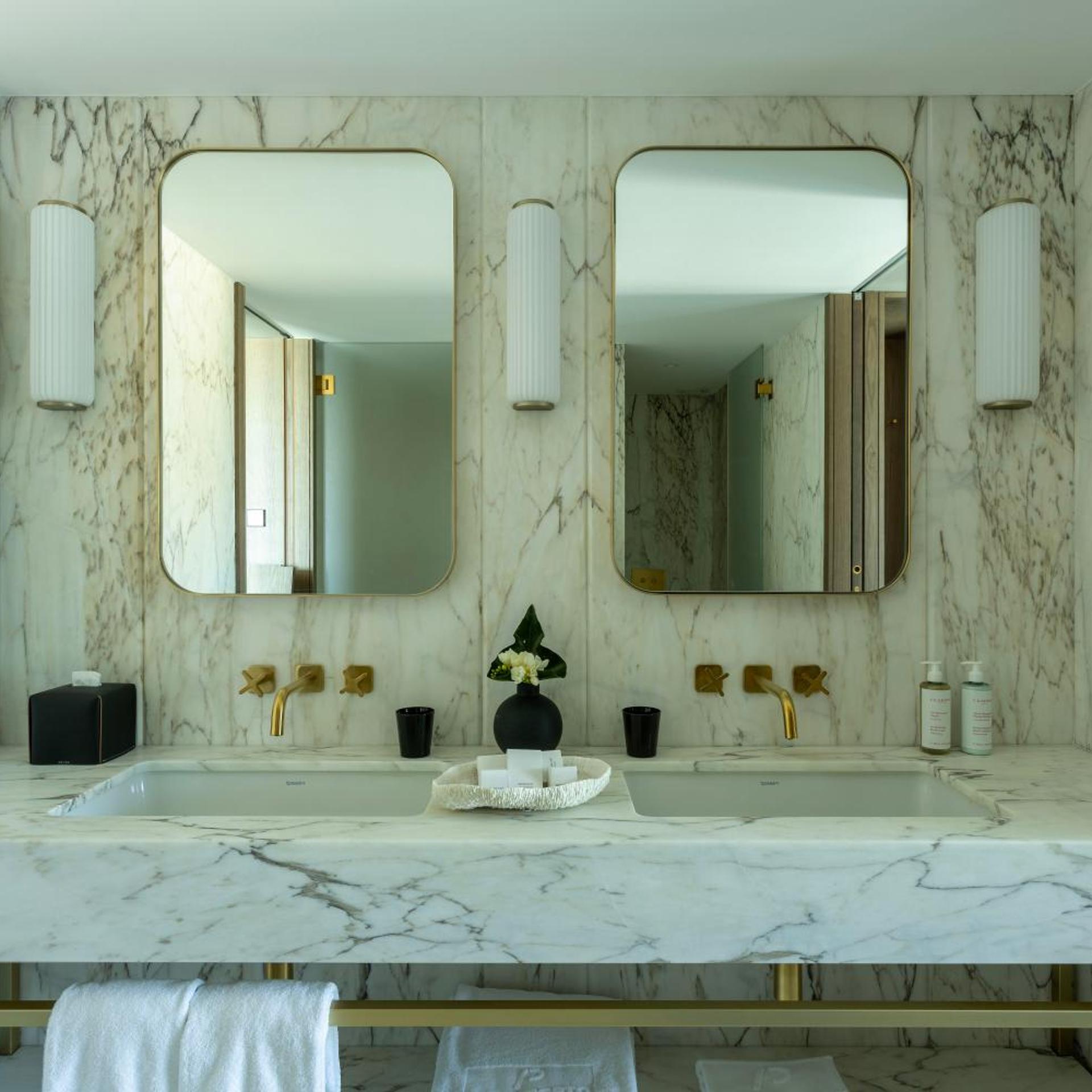 Penthouse Suite، ALTIS PORTO 3/3