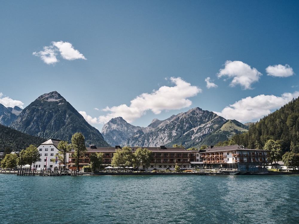 Travel Charme Furstenhaus am Achensee 59/65
