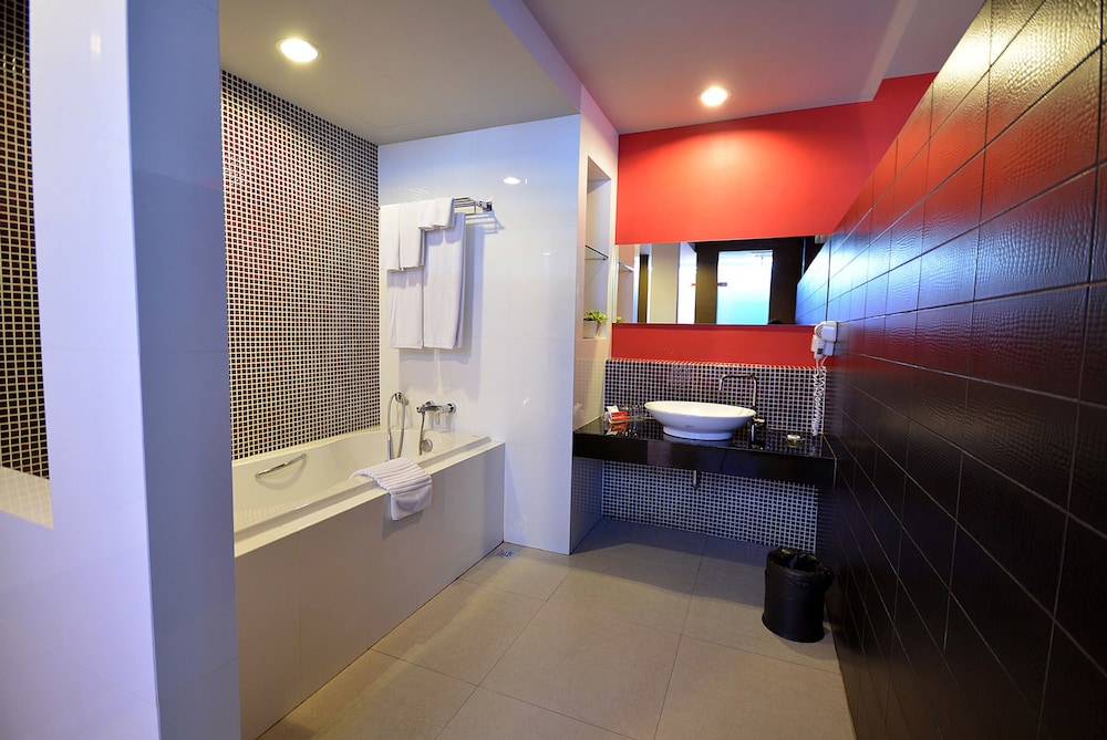 Tsix5 Hotel 48/50
