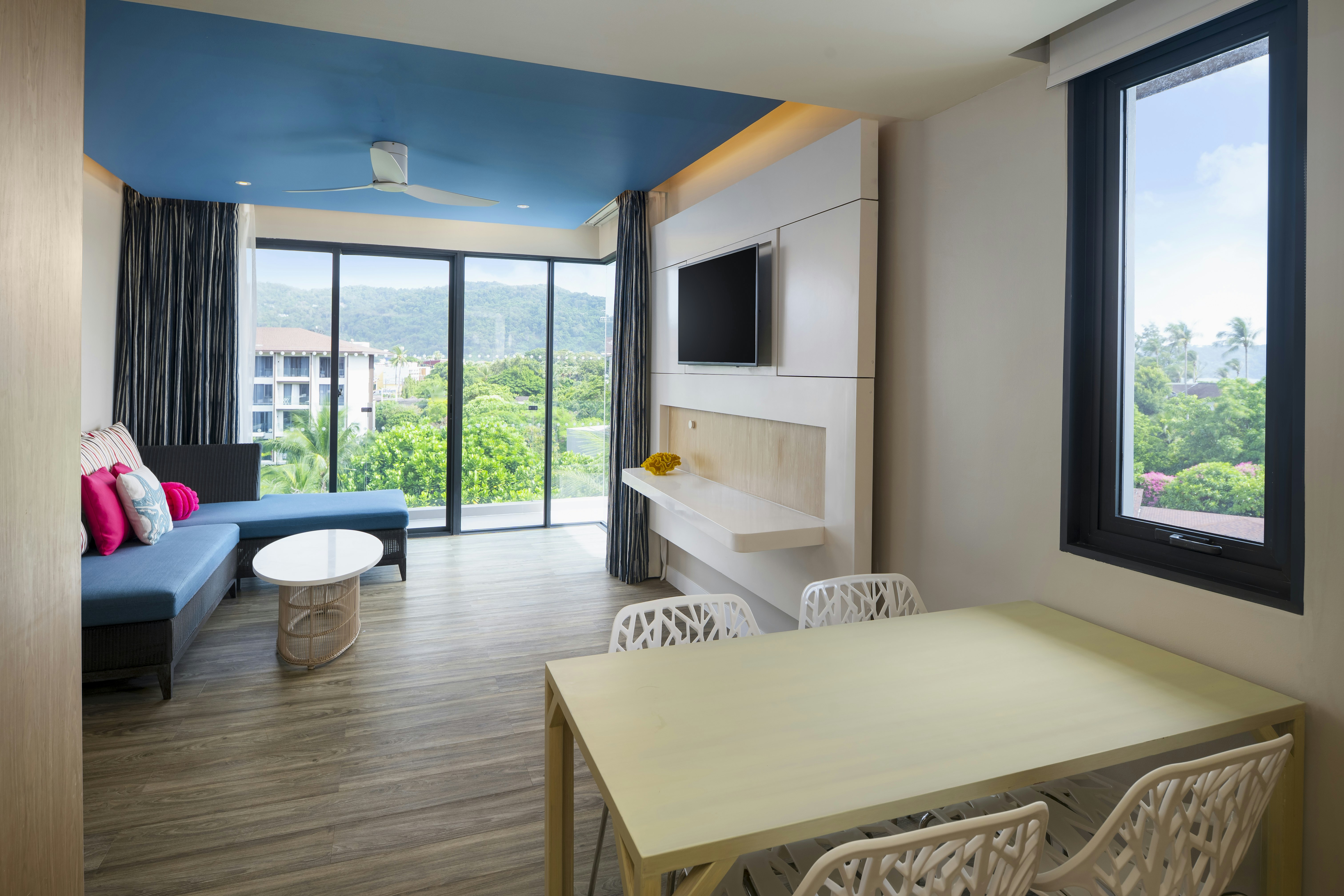1 Bedroom, Pool, Suite, Balcony