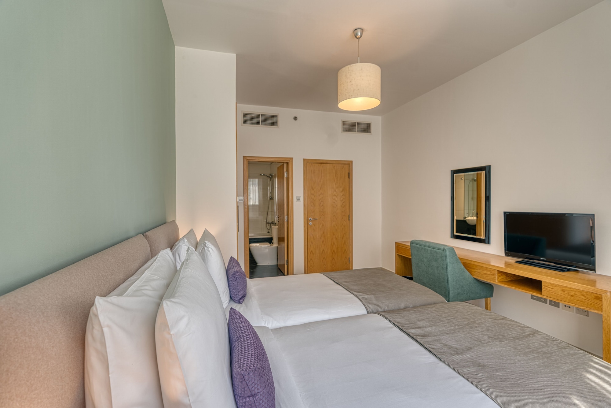1 BEDROOM, PREMIER, APARTMENT