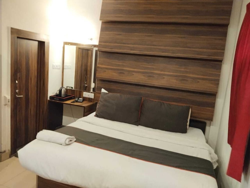 Hotel U. R. 21/40