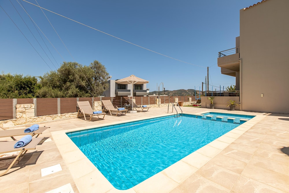 Neaira Villas Chania 45/50