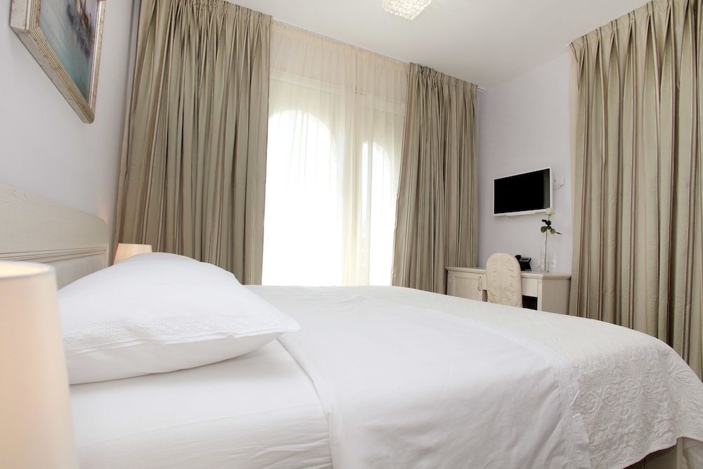 Aparthotel Bellevue 19/68