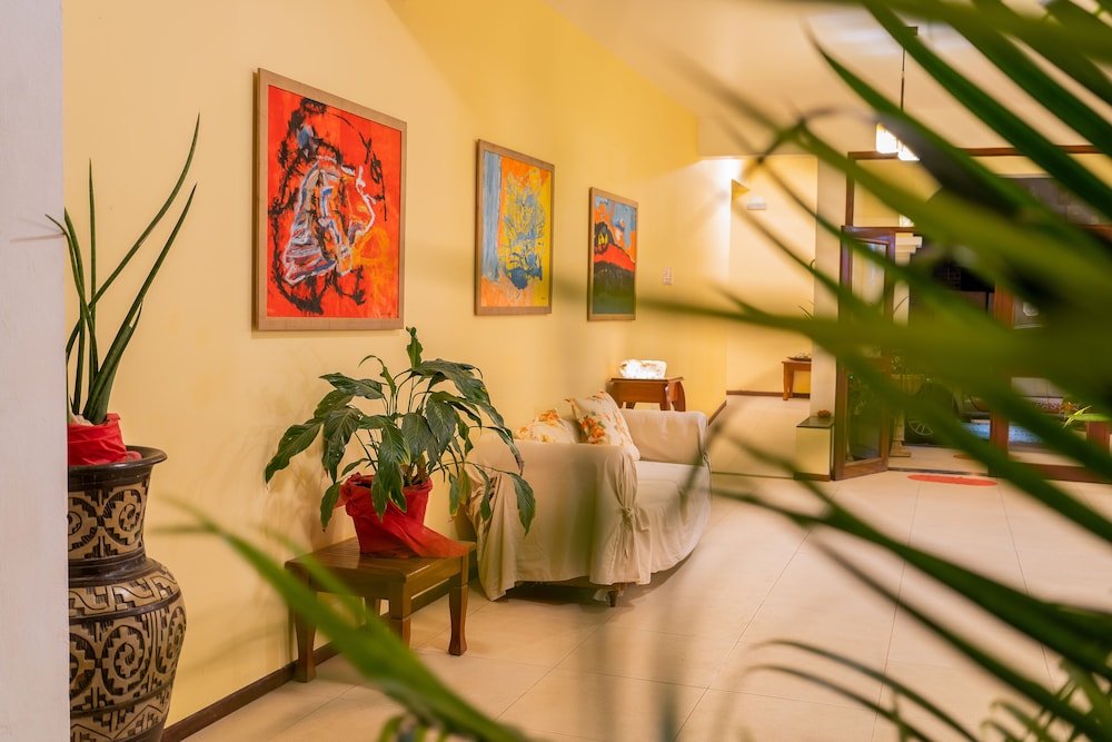 Hotel Villa Beija Flor 62/74