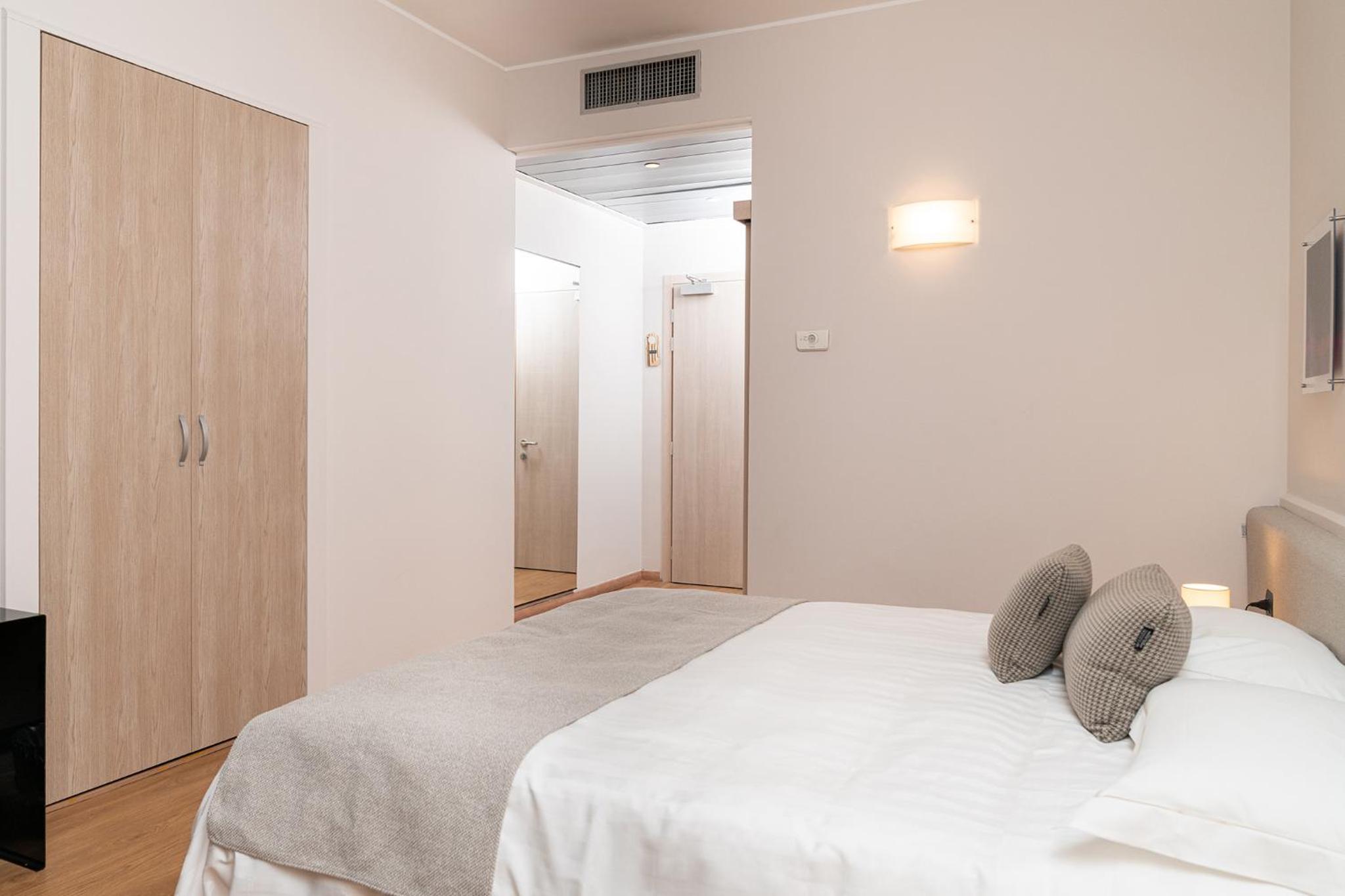 Double or Twin Bed