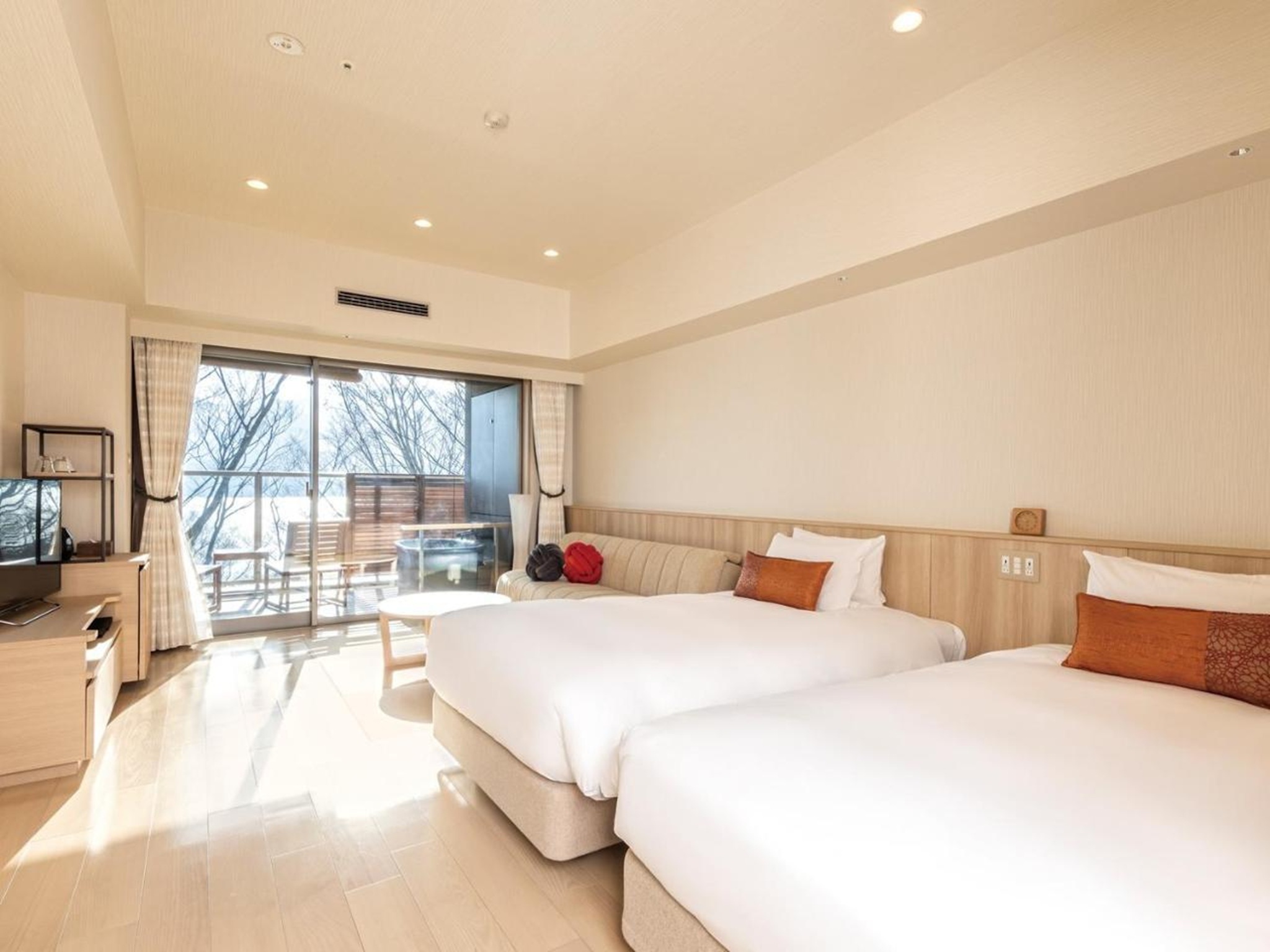 Standard, Twin Beds