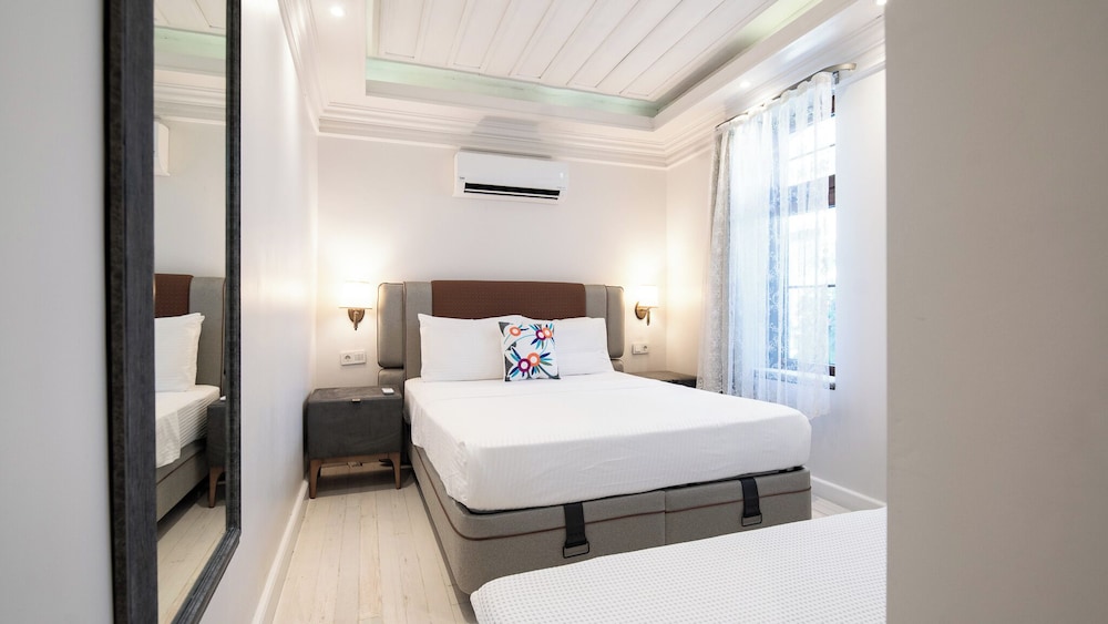 غرفة كلاسيكية ثلاثية مع أريكة، Hotel Katina 4/10