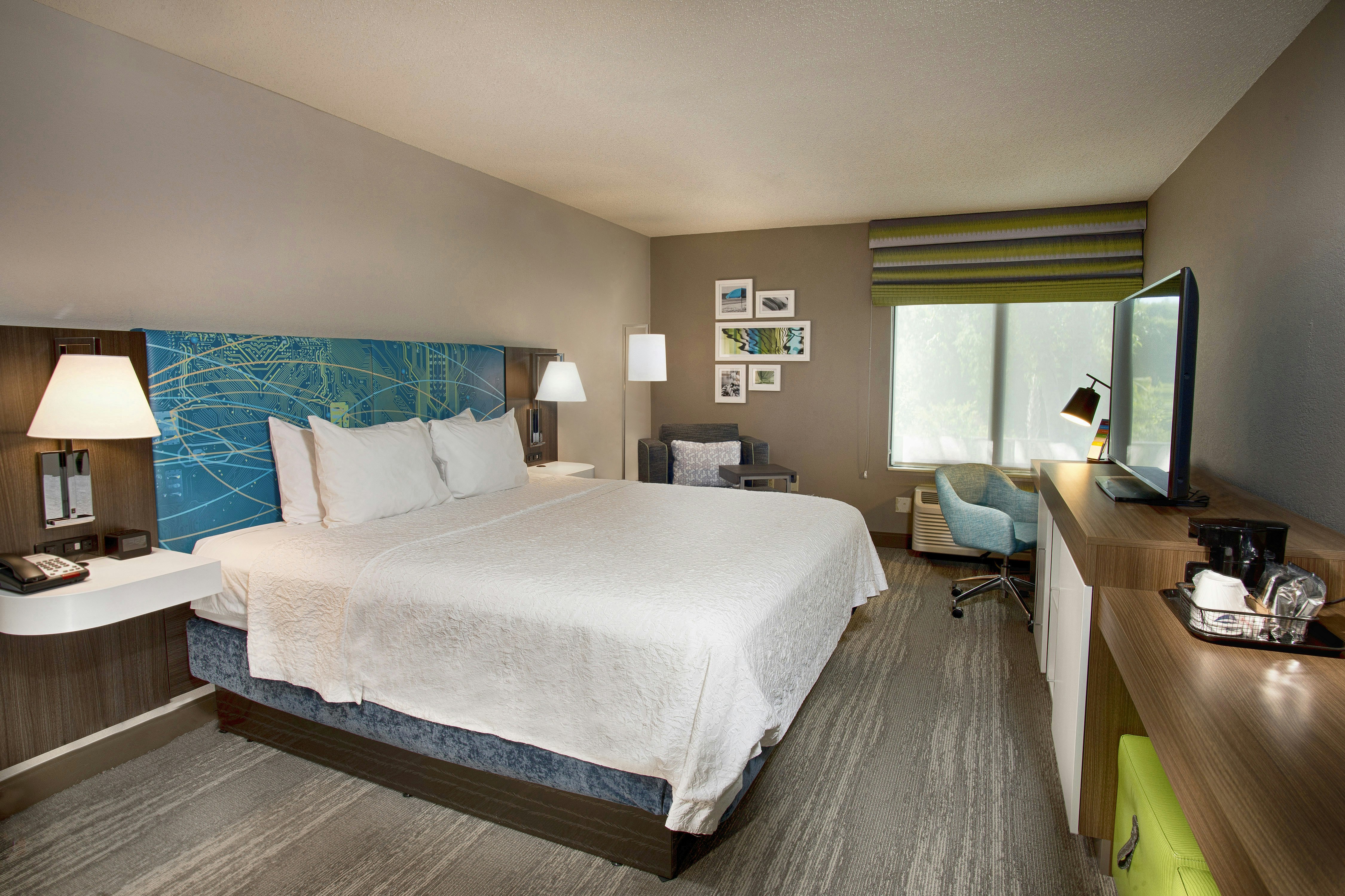 ROOM, KING BED