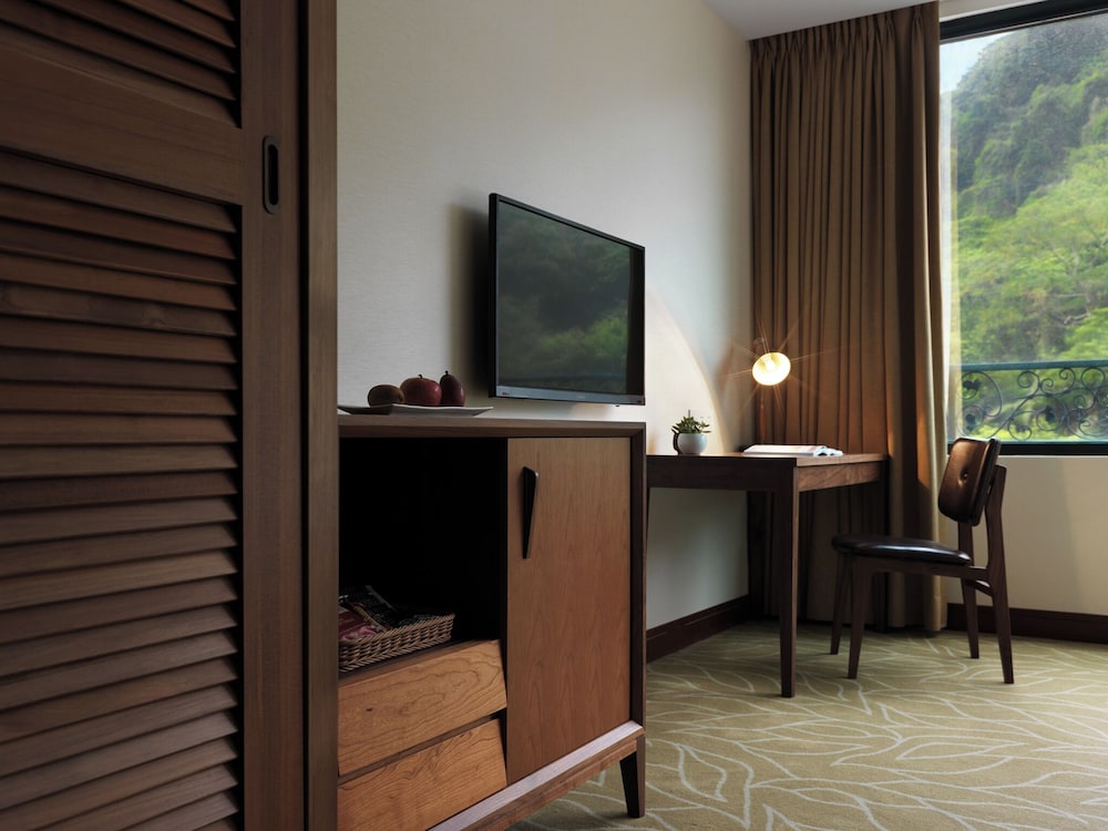 Yusense Hotel 24/32