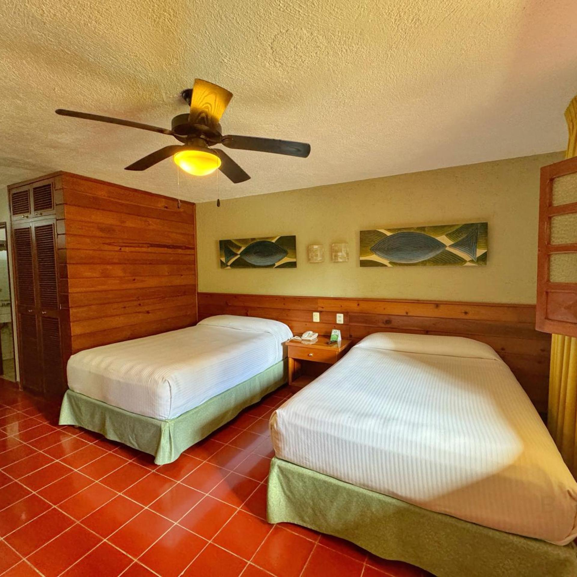ROOM, 2 DOUBLE BEDS