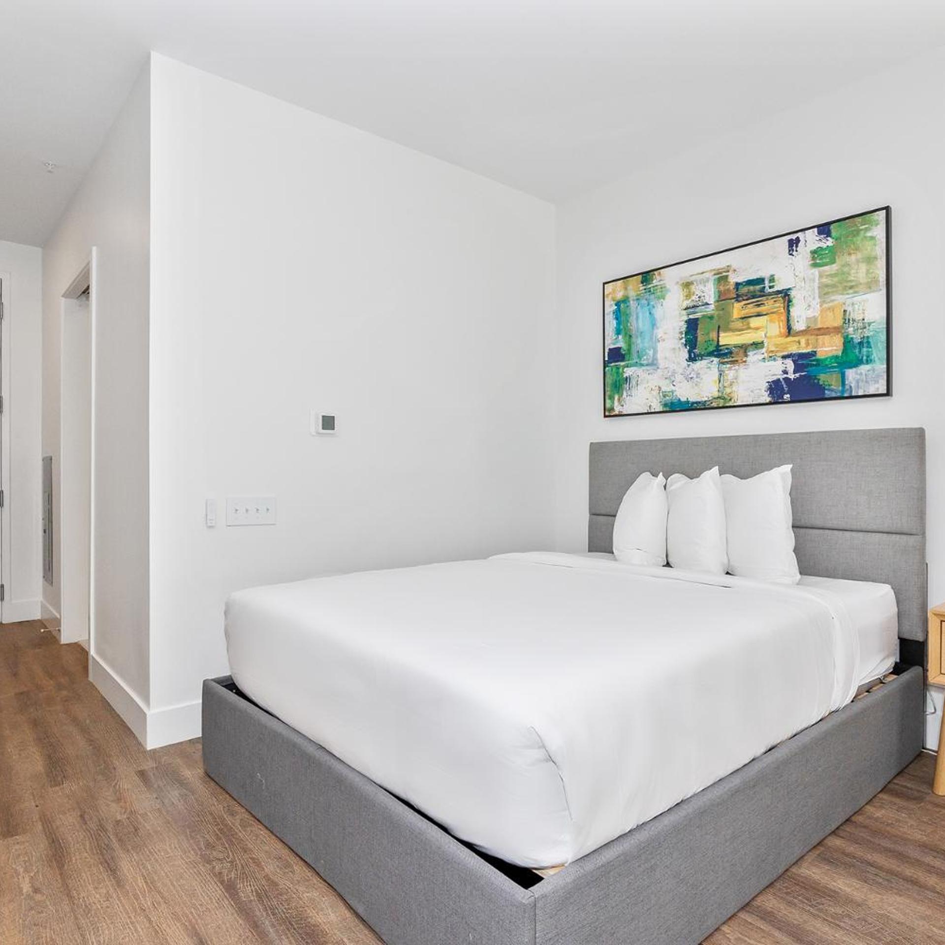 Anthem House Huntsville MidCity, powered by Placemakr 14/50