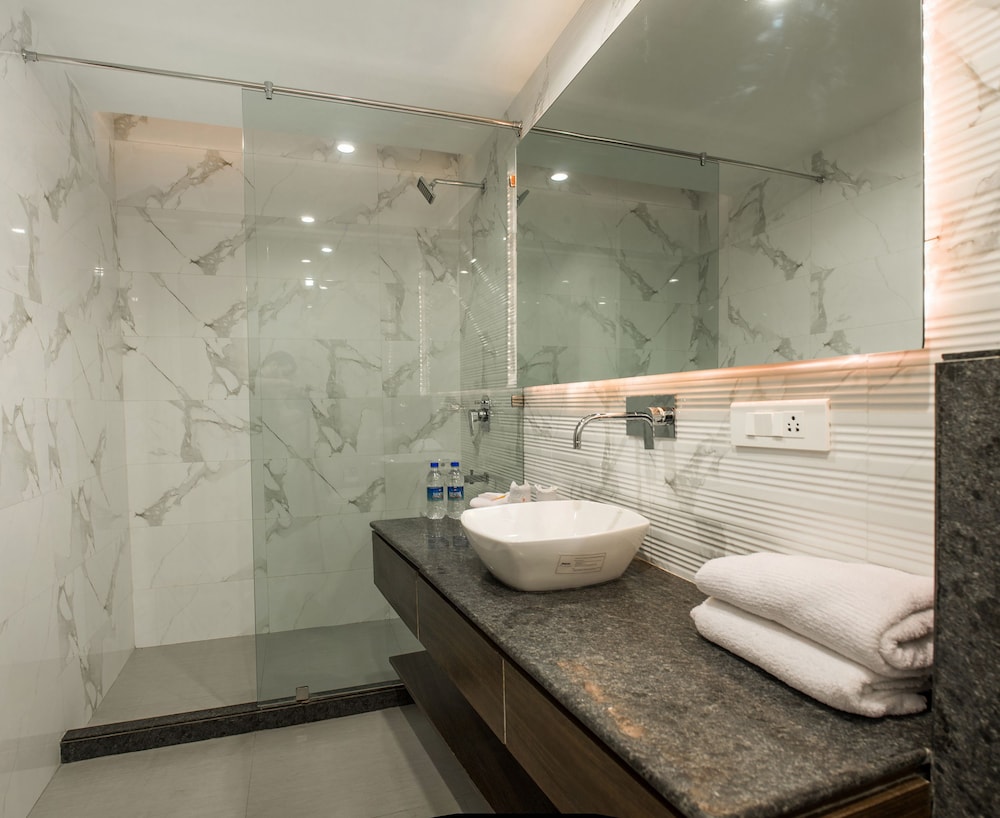 Hotel Narula S Aurrum 30/32