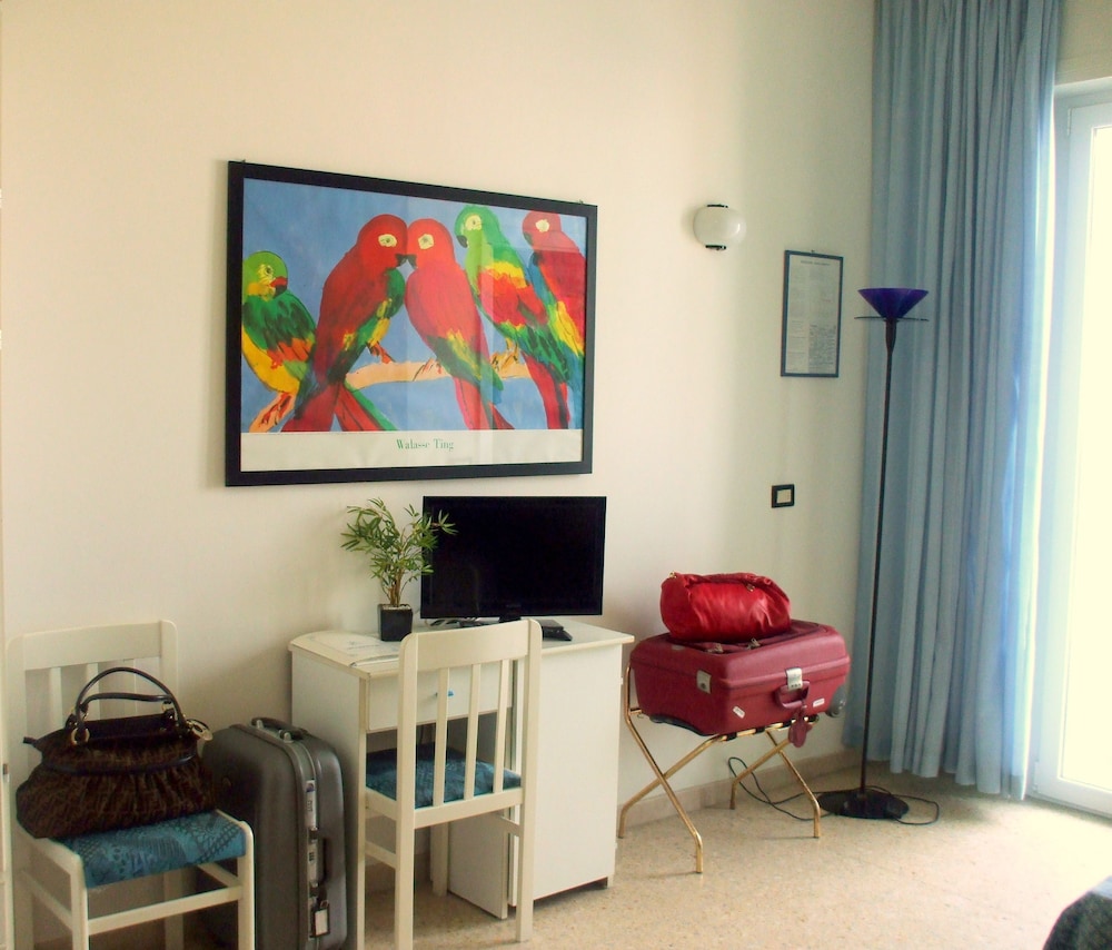 Elite Hotel 30/51