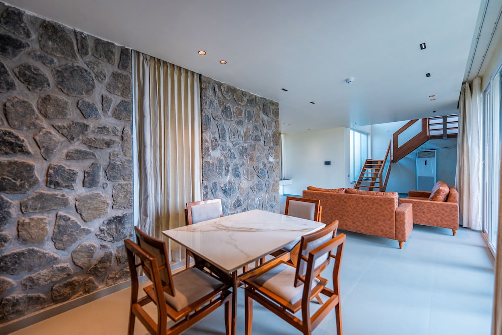 Basalt Paradise Resort And Spa 15/38