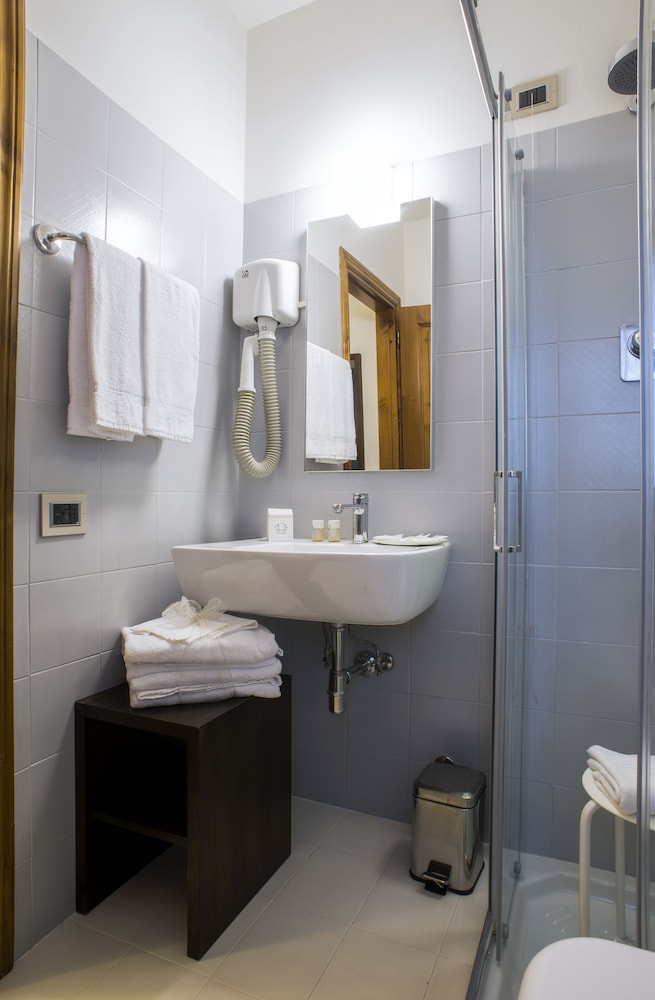 Locanda Giustini 44/46