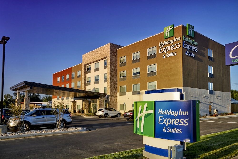 HOLIDAY INN EXPRESS AND SUITES TULSA NE - CLAREMORE 1/25