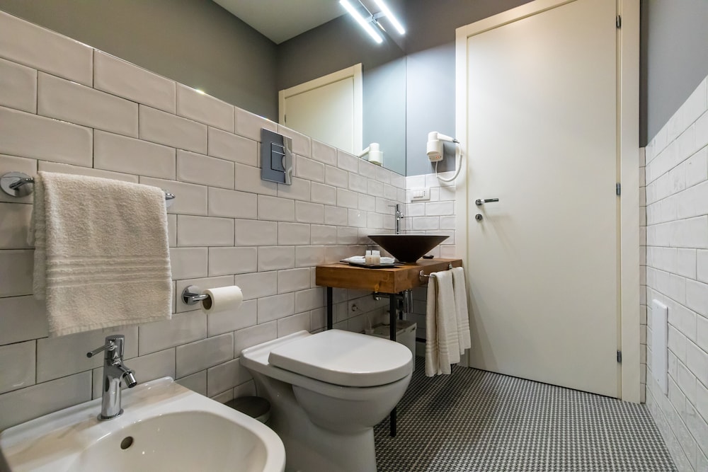 Santa Chiara Inn 36/46