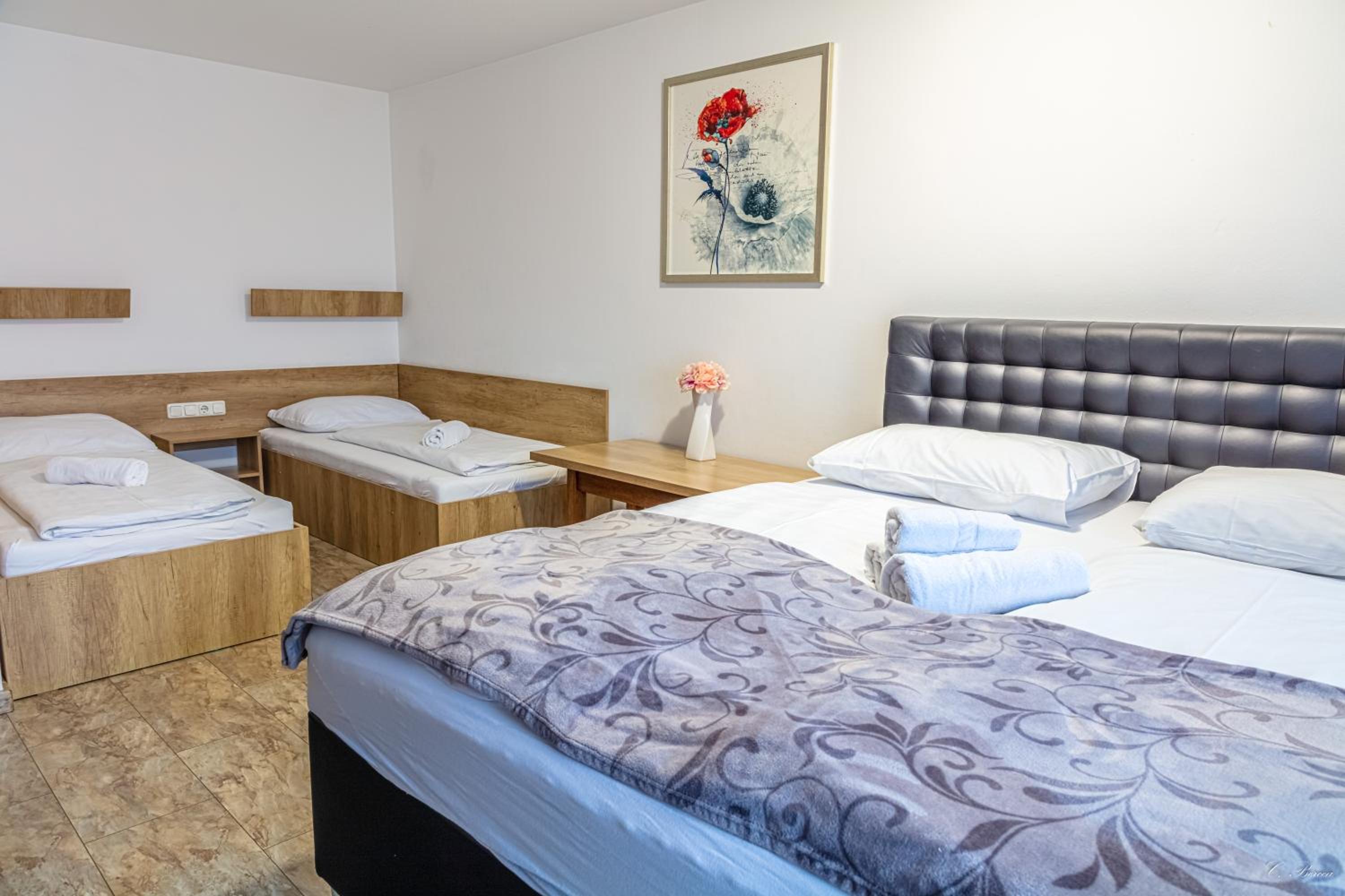 Apparthotel Alte Innbrucke-24Std-Self-Check In 15/50