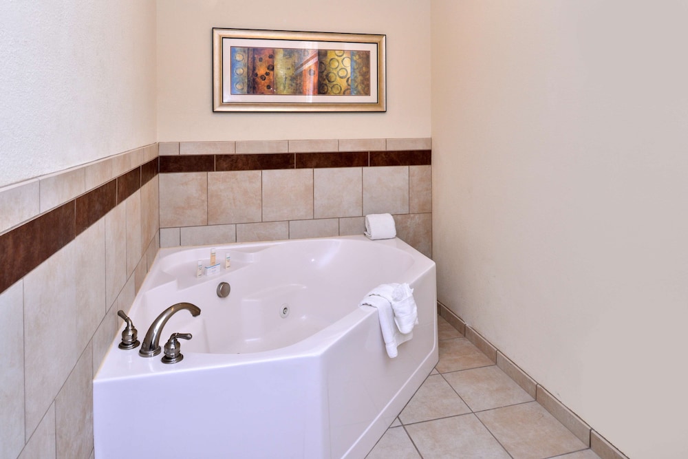 Hampton Inn Pecos 20/45