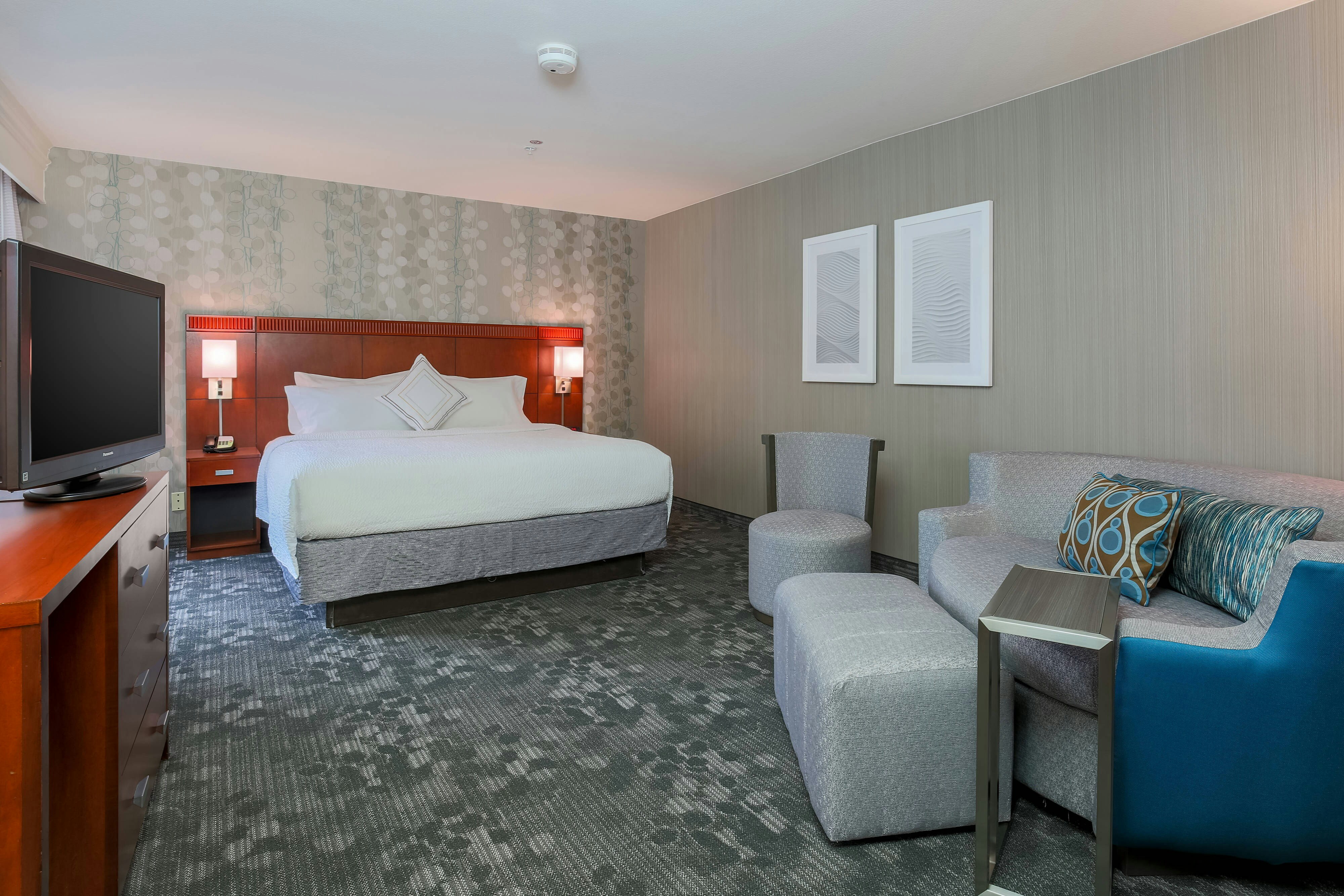 Courtyard Las Vegas South 10/35