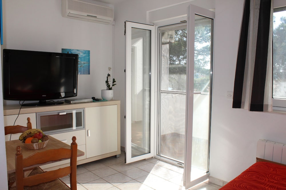 Gorgonia Apartments 25/50
