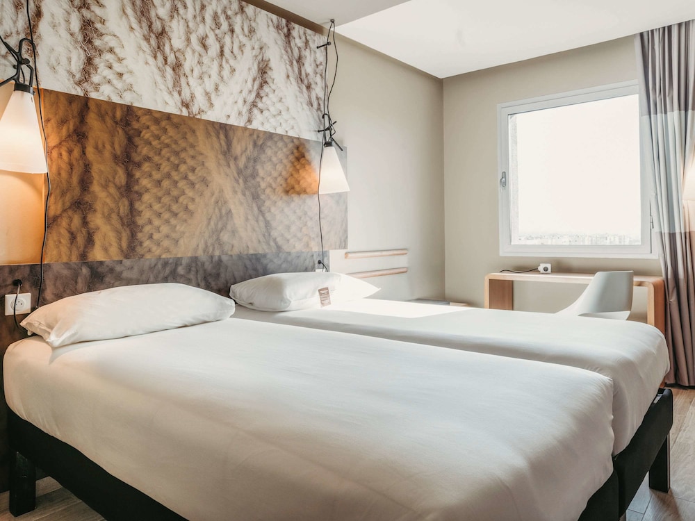 ibis Caen Porte de Bretagne 17/67
