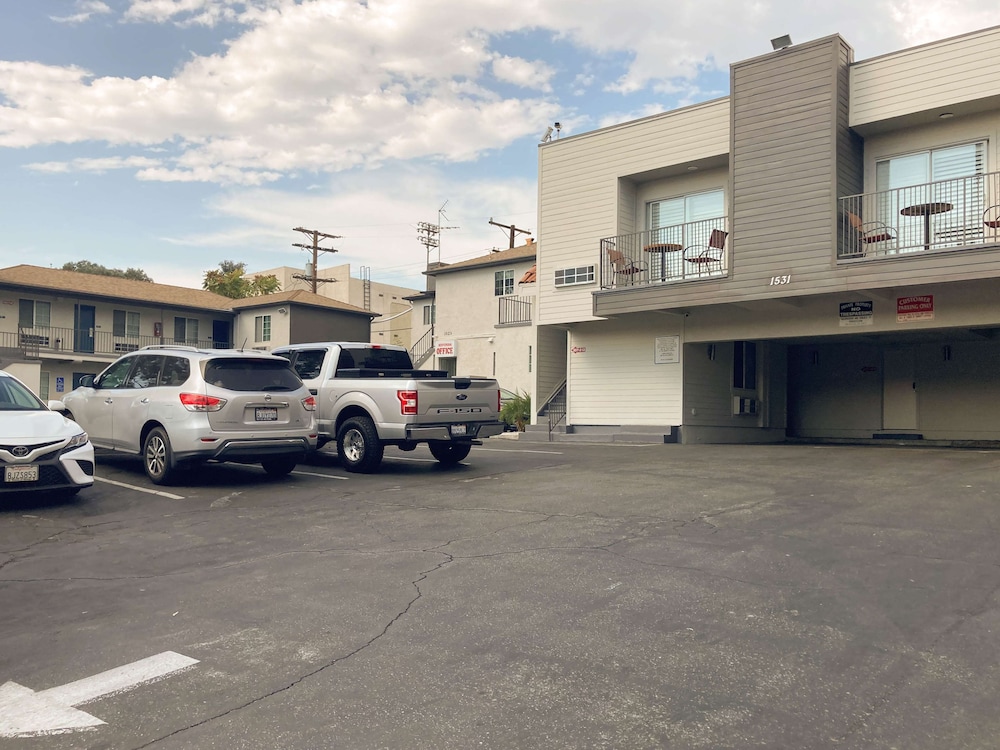 Motel6 Glendale, CA – Pasadena Burbank Los Angeles 34/46