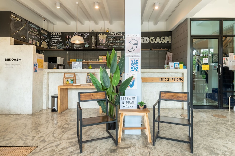 Bedgasm Poshtel X Café At Nimman 12/62