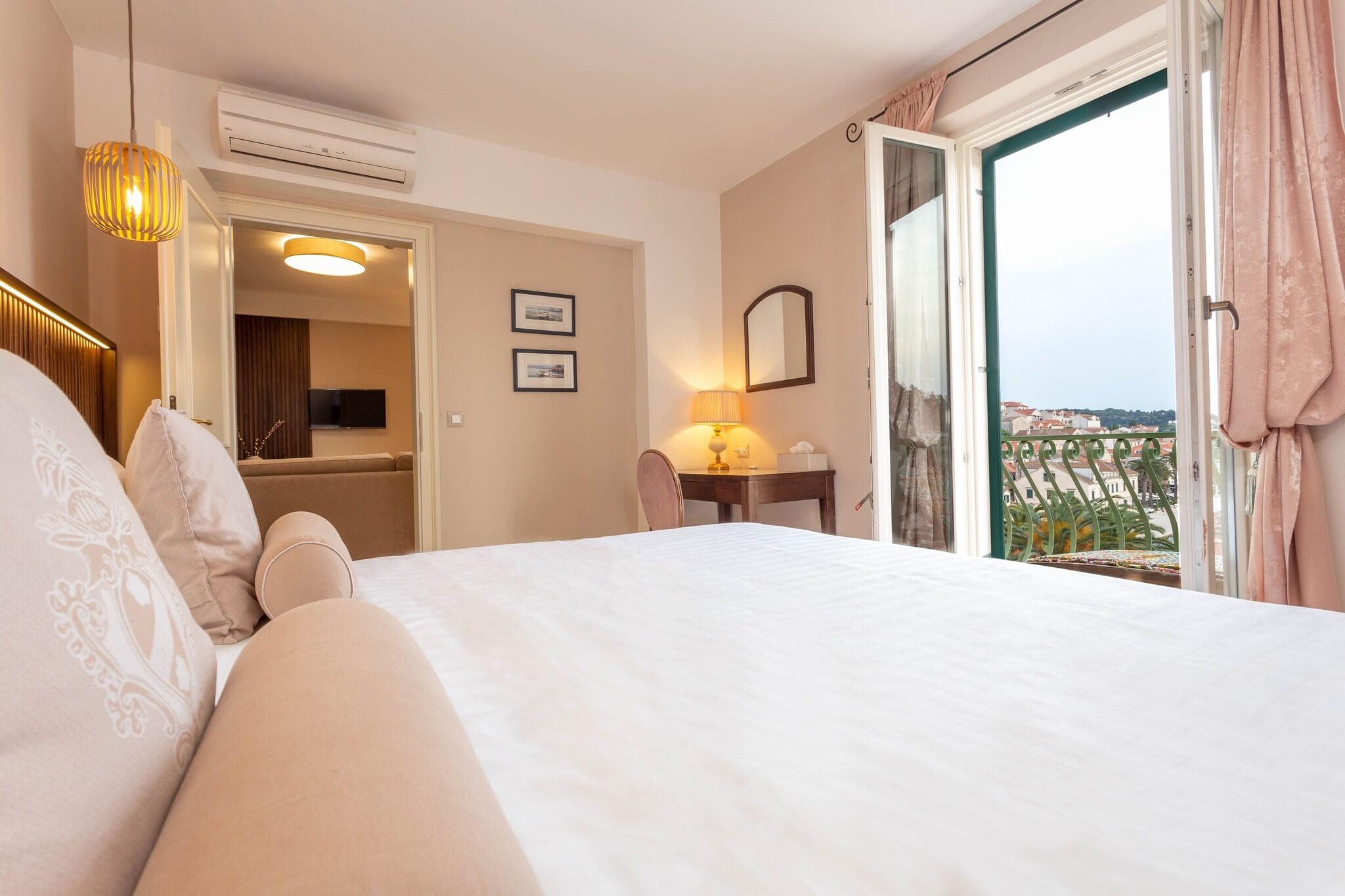 Deluxe, Suite, Sea View, Balcony