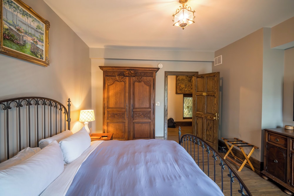 Frederick Stearns House Historic Inn 11/50