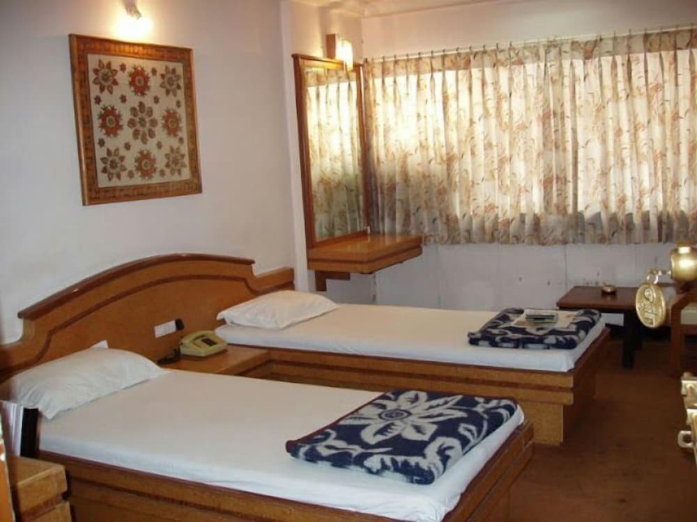 Hotel Vaishali 18/30