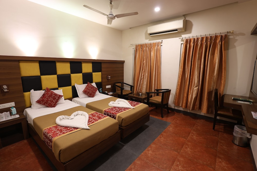 Abirami Residency 8/42